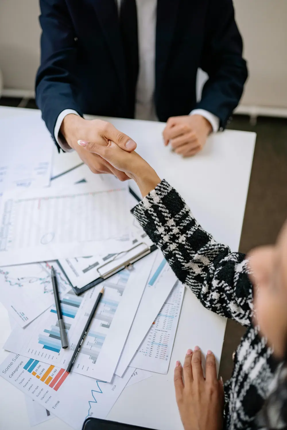 Diferencias entre Empleos de Carrera Administrativa y Provisionales