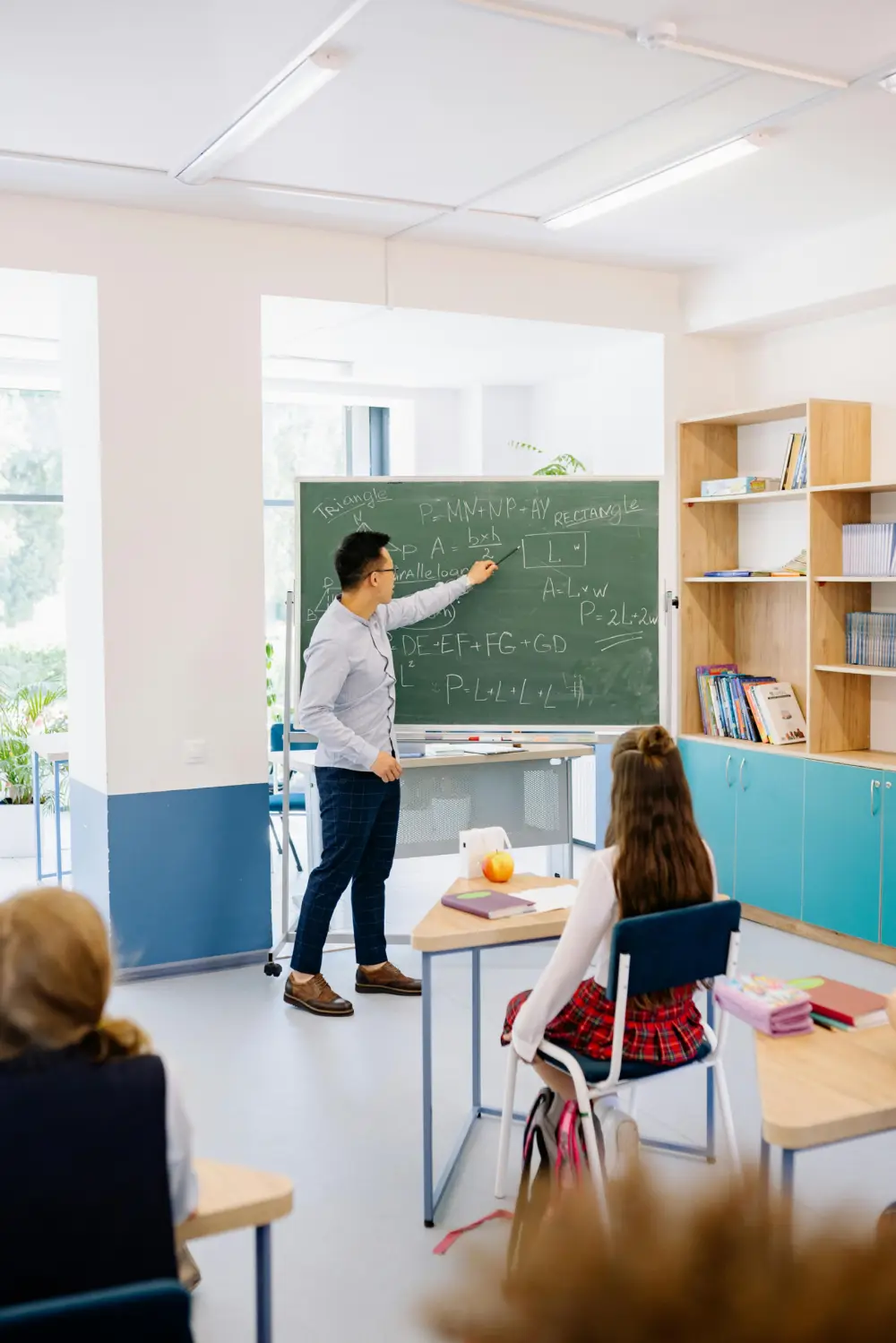 ¿Cuánto gana un docente nombrado en Colombia en 2026?