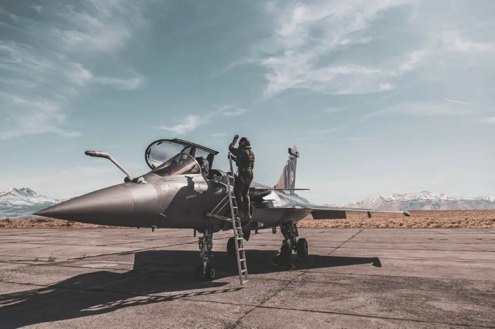 Convocatoria Fuerza Aérea: conoce las diferencias entre los dos concursos que oferta