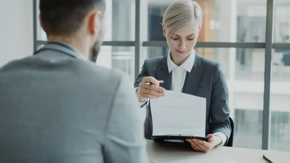 ¿Cómo se ingresa al Empleo Público en Colombia?