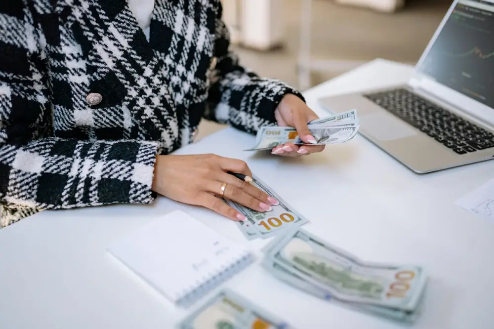 ¿Qué salarios se ofertan en el Concurso Entidades del Orden Nacional y CORPOMOJANA?